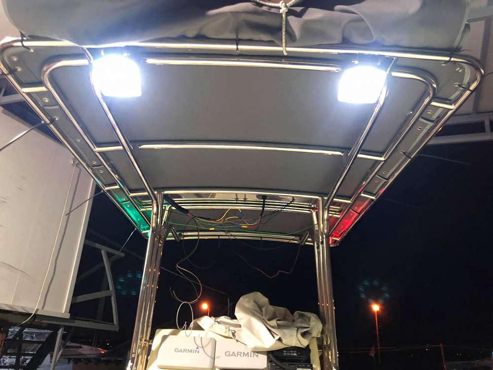 Elektrologikos-Fotismos-LED-skafos-asfaleies-TecMarine-Porto-Rafti